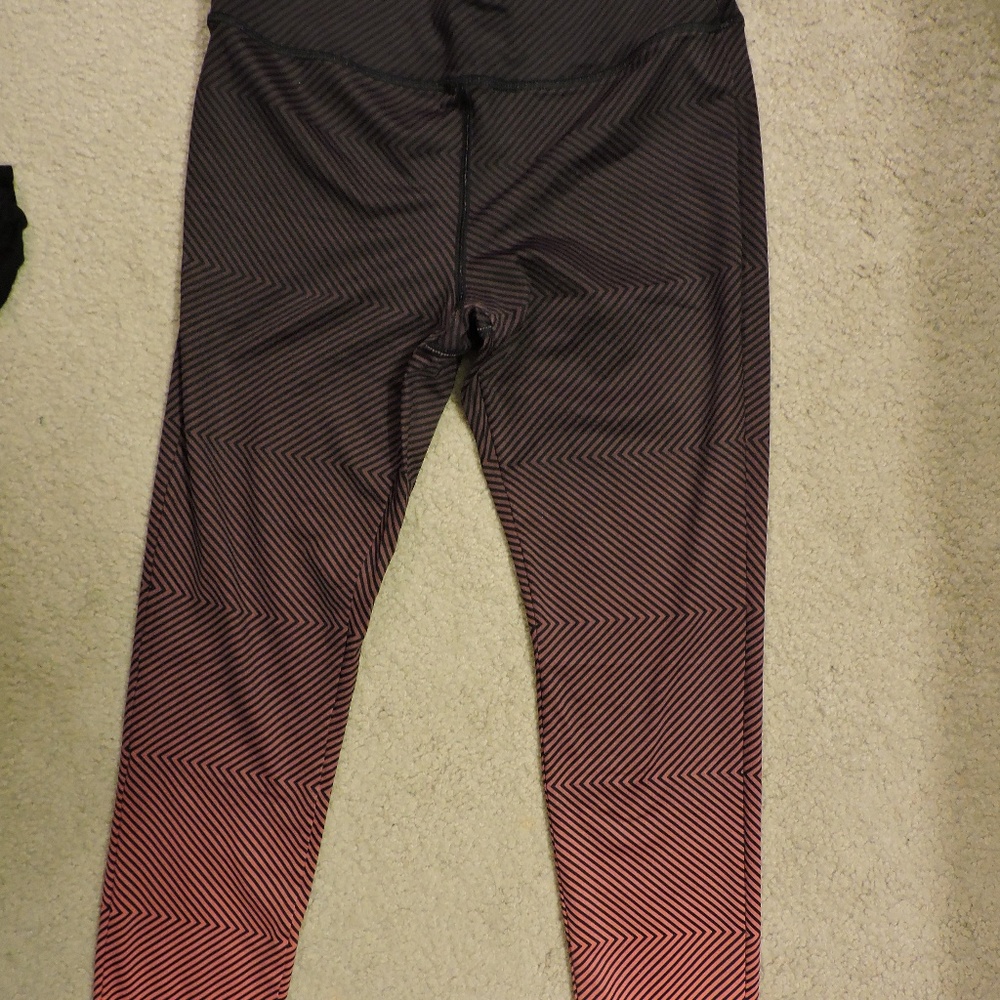 Red and Black Ombre - Gym Leggings
